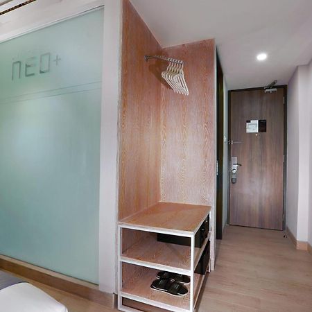 Hotel Neo+ Kuta Legian By Aston Exterior photo