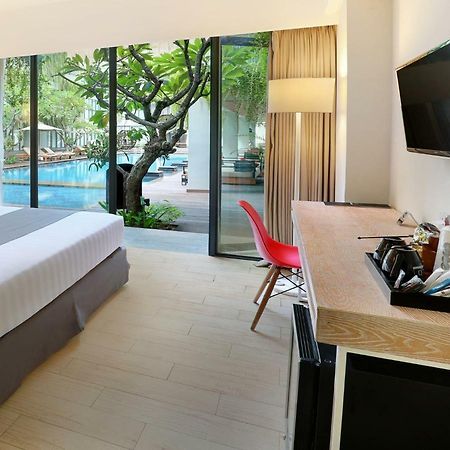 Hotel Neo+ Kuta Legian By Aston Exterior photo